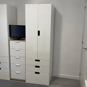 Apartamento Fantastico Bajo Con Patio Junto A La Playa, Málaga